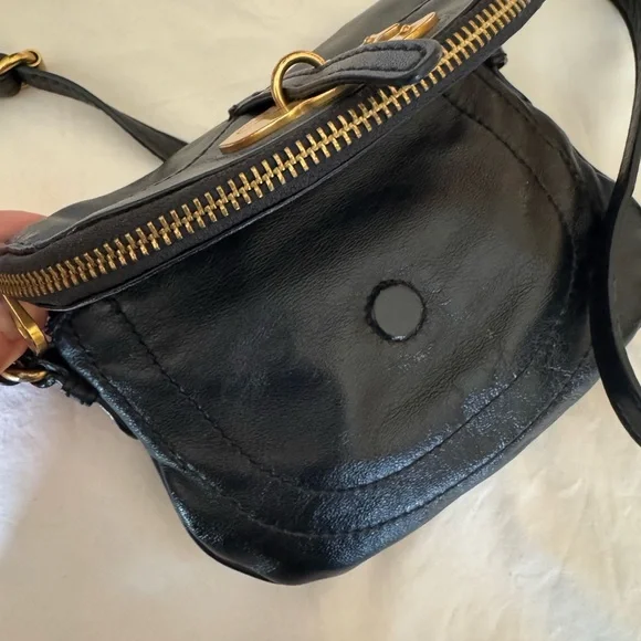 Marc by Marc Jacobs Vintage Black Leather Crossbody bag with Bird Accent - Picture 13 of 13
